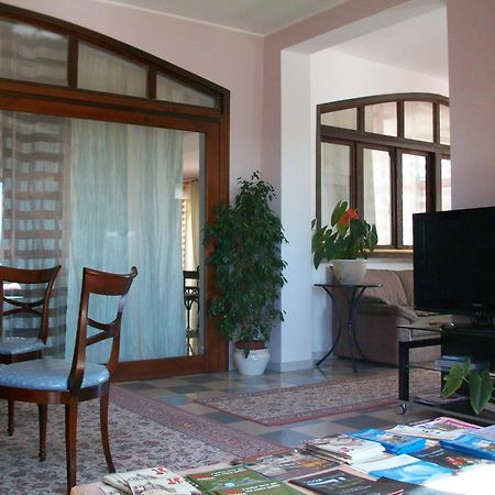 Residence Hotel La Commenda Montefiascone Buitenkant foto