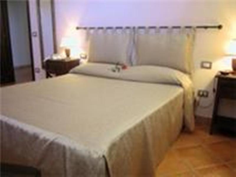 Residence Hotel La Commenda Montefiascone Kamer foto